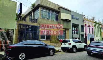 Imóvel Comercial com 10 salas, garagem junto ao Sesc e a Doca