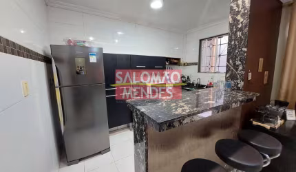 Casa com dois quartos/suíte em Vila Fechada na Pedreira