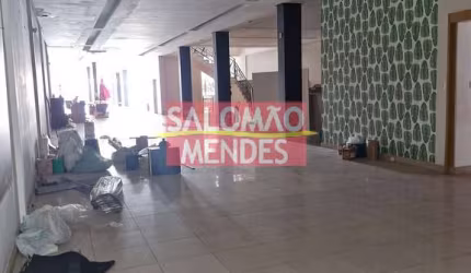 Prédio em 03 pavimentos, com 16 vagas de garagem e elevador no bairro Batista Campos, em Rua de gra