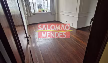 Apartamento junto a Praça B.Campos. Alto, nascente, 117m2, R$ 490mil