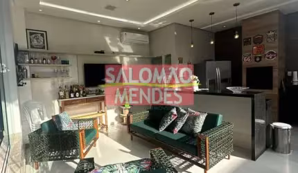 Casa Duplex, 4 suítes, closet, 4 vagas de garagem no Montenegro Boulevard.