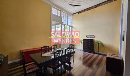 Sobrado Clássico e reformado na Cidade Velha