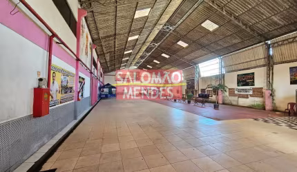 Complexo de galpões para lazer ou logística na Augusto Montenegro