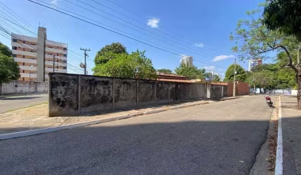 Casa Comercial