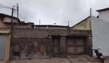 CASA COMERCIAL NO CENTRO