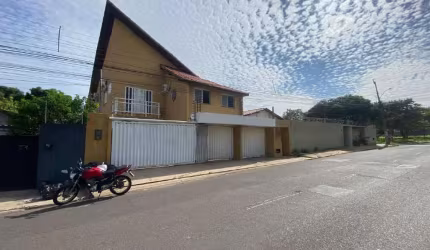 Casa Comercial