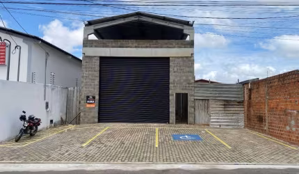 Barracão / Galpão / Depósito para alugar na Avenida Zequinha Freire, Satélite, Teresina, 155 m2 por R$ 6.000