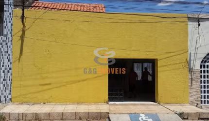 CASA COMERCIAL NO CENTRO