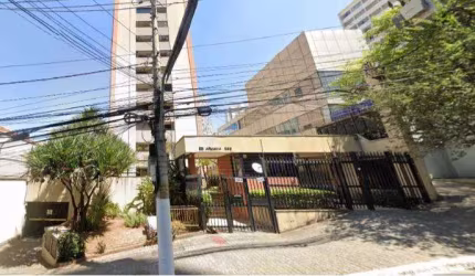 Apto em Pinheiros, 2 Quartos, 1 Vaga, Local Privilegiado, Iluminação natural ótima.
