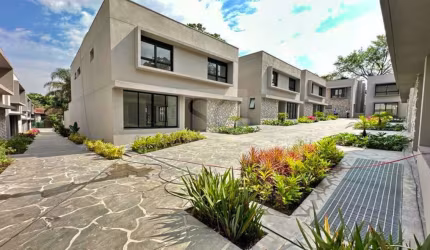 Casa de Condomínio a Venda na Granja Julieta em São Paulo - SP