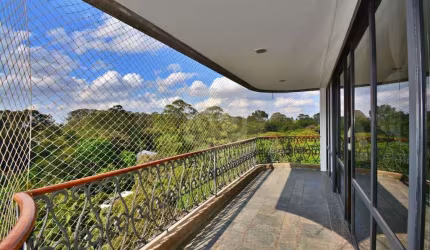 Apartamento para Vender/Locar em Condomínio Alto Padrao no Alto da Boa Vista em São Paulo - SP