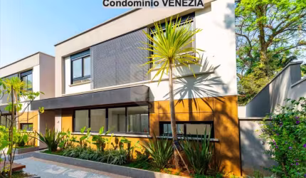 Casa de Condominio a Venda no Alto da Boa Vista em São Paulo - SP