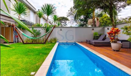 Sobrado em Condominio Alto Padrão no Jardim Cordeiro em São Paulo - SP