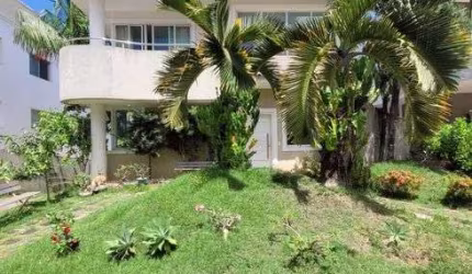 Casa de condomínio para venda tem 500 metros quadrados com 6 quartos