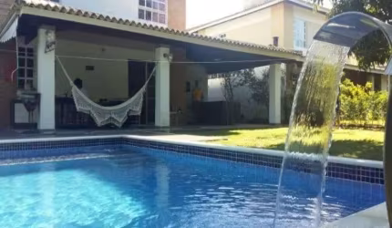 Casa de condomínio Golf Residence 4 rodas 3 quartos 2 suítes Piscina