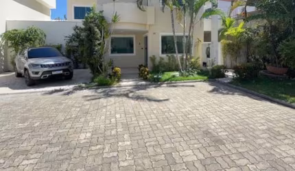 Casa buraquinho com  4 quartos 3 suites piscina espaço gourmet