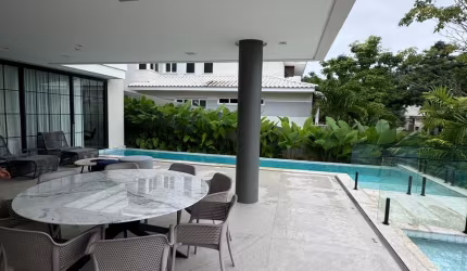 Casa Alphaville 2 com 4 suítes espaço gourmet com piscina