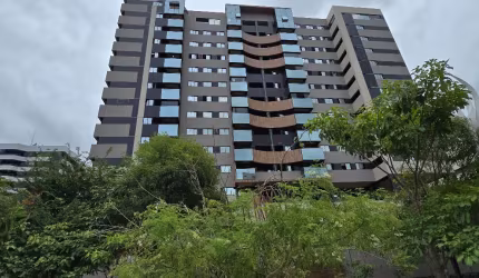 Apartamento na Jatiúca com 03 quartos