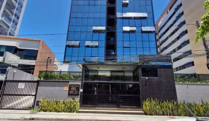 Apartamento na Pajuçara, quarto e sala