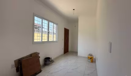 Sobreposta baixa no bairro Areia Branca em Santos