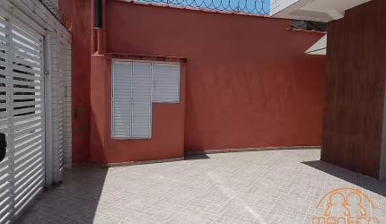 Sobrado à venda, 3 quartos, 1 suíte, 1 vaga, Catiapoa - São Vicente/SP