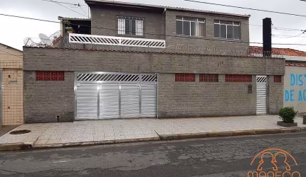 Sobrado à venda, 2 quartos, 1 vaga, Rádio Clube - Santos/SP