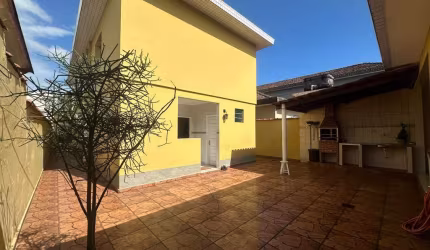 Casa à venda, 4 quartos, 1 suíte, 2 vagas, Vila São Jorge - São Vicente/SP
