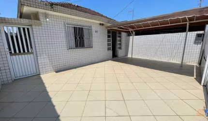 Casa à venda, 2 quartos, 2 vagas, Santa Maria - Santos/SP