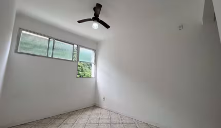 Kitnet à venda, 1 quarto, 1 vaga, Itararé - São Vicente/SP