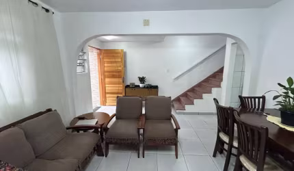 Sobrado à venda, 2 quartos, MACUCO - Santos/SP