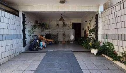 Casa à venda, 6 quartos, 1 suíte, 2 vagas, Embaré - Santos/SP