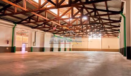 Galpão industrial com 1.606m² para locação em Brusque