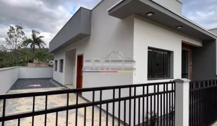 Casa com 2 dormitórios sendo 1 suíte em Guabiruba SC