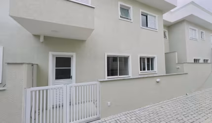 Sobrado com 2 dormitórios para alugar, 108 m² por R$ 3.900,00/mês - Pinheirinho - Vinhedo/SP