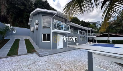 Casa sobrado com 5 quartos para aluguel no condomínio Marambaia na cidade de Vinhedo SP