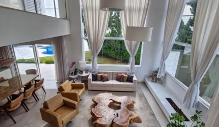 Vendo Linda mansão completa em 2 terrenos