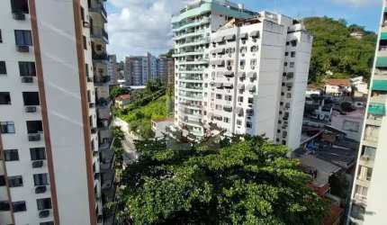 Apartamento à venda em Santa Rosa, Niterói-RJ: 2 quartos, sala, 1 vaga de garagem - 65 m² de área!- condomínio  Villagio Dei Fiori