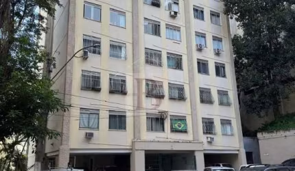 Apartamento à venda em Santa Rosa, Niterói-RJ: 2 quartos, 1 sala, 1 banheiro, 70m² de área! Aproveite essa oportunidade!