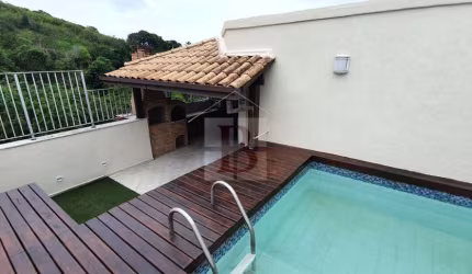 Cobertura de Luxo no Ingá: 3 quartos, 1 suíte, 2 salas, 3 banheiros, 2 vagas de garagem, 200m² de puro requinte em Niterói-RJ!