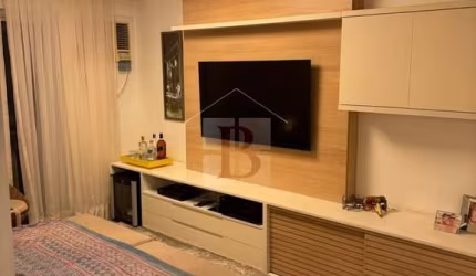 Apartamento à venda em Icaraí, Niterói-RJ: 3 quartos, 1 suíte, 1 sala, 3 banheiros, 2 vagas, 110m². Venha conferir!