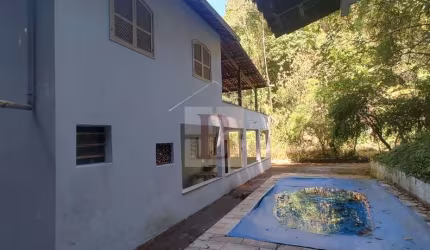 Imperdível: Sítio à venda em São Gonçalo-RJ, Rio do Ouro - 4 quartos, varias vagas, 12.000m² de área!
