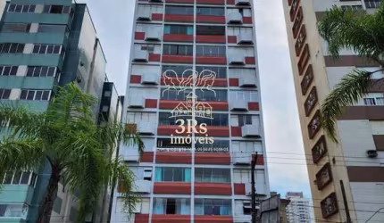 APTO 2 DORMS. - PRÉDIO FRENTE MAR NO GONZAGA