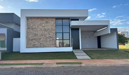 Linda casa condomínio Arts Uberlândia