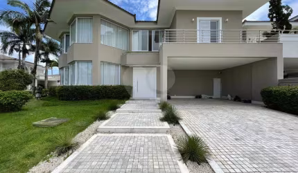 Condomínio com 6 quartos à venda em Jardim Acapulco - SP