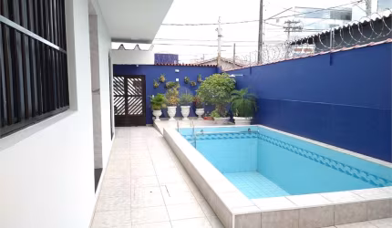 Sobrado com 3 quartos à venda em Boqueirão - SP
