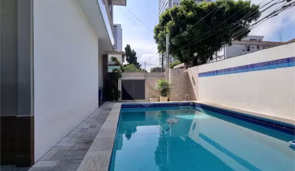 Sobrado com 6 quartos à venda em Embaré - SP