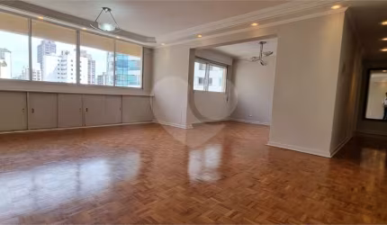 Apartamento com 3 quartos à venda em Itaim Bibi - SP