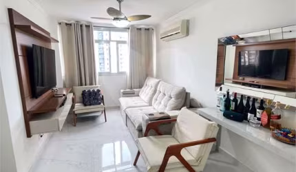 Apartamento com 3 quartos à venda em Gonzaga - SP