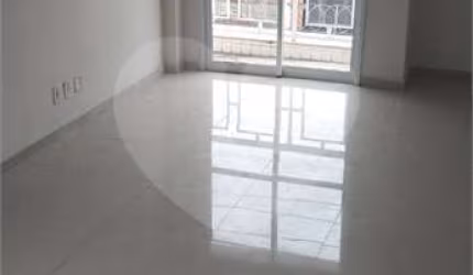 Casa com 3 quartos à venda em Vila Valença - SP