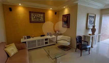 Apartamento com 3 quartos à venda ou para locação em Embaré - SP